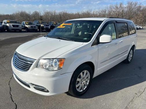 2014 Chrysler Town & Country Touring