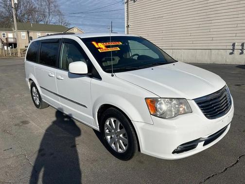 2014 Chrysler Town & Country Touring