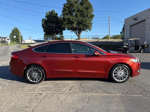 2014 Ford Fusion SE