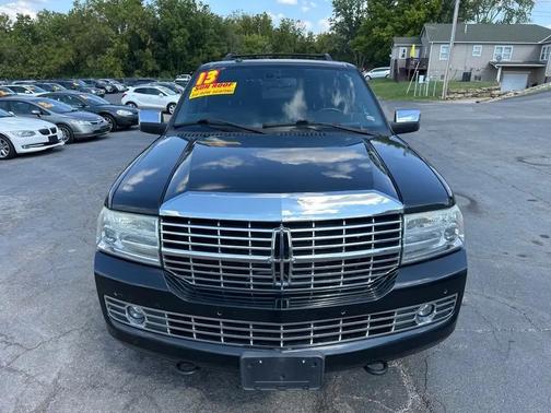 BLACK 2013 Lincoln Navigator Base