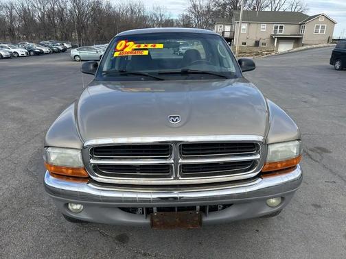 GOLD 2002 Dodge Dakota SLT Club Cab