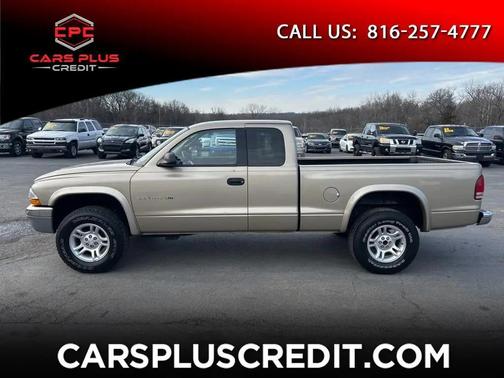 GOLD 2002 Dodge Dakota SLT Club Cab