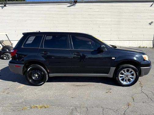 2005 Mitsubishi Outlander LS