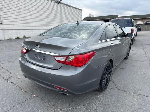 2011 Hyundai SONATA SE