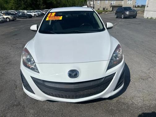 WHITE 2013 Mazda Mazda3 i SV