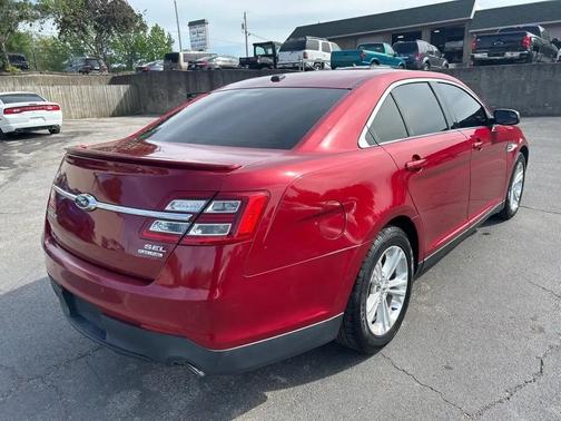 RED 2014 Ford Taurus SEL FWD