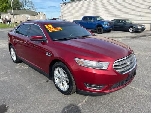 RED 2014 Ford Taurus SEL FWD