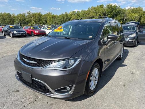 2019 Chrysler Pacifica Touring L