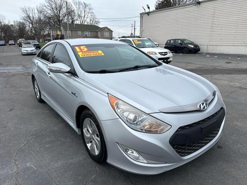 2015 Hyundai SONATA Hybrid Base