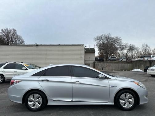 2015 Hyundai SONATA Hybrid Base