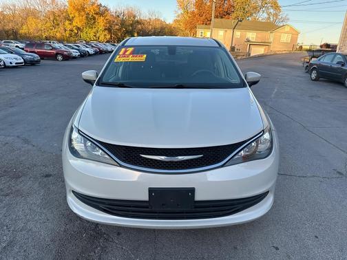 2017 Chrysler Pacifica Touring