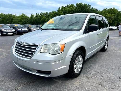 2009 Chrysler Town & Country LX