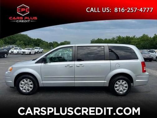 2009 Chrysler Town & Country LX