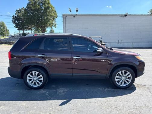2011 Kia Sorento LX