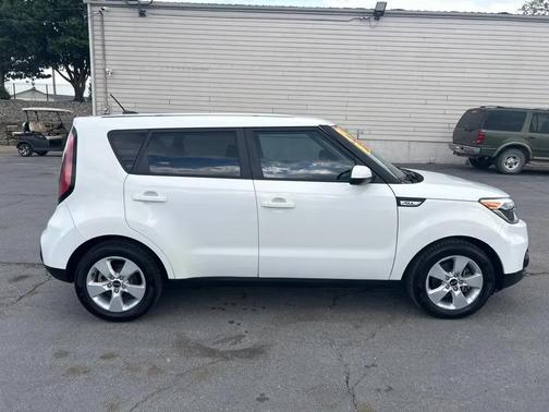 WHITE 2019 Kia Soul Base