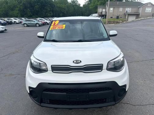 WHITE 2019 Kia Soul Base