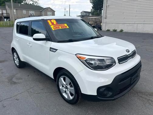 WHITE 2019 Kia Soul Base