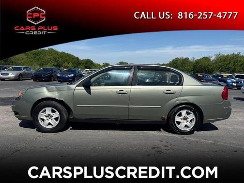GREEN 2005 Chevrolet Malibu Base