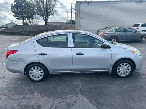 SILVER 2012 Nissan Versa 1.6 S