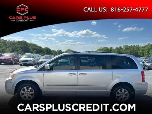 2010 Chrysler Town & Country Touring