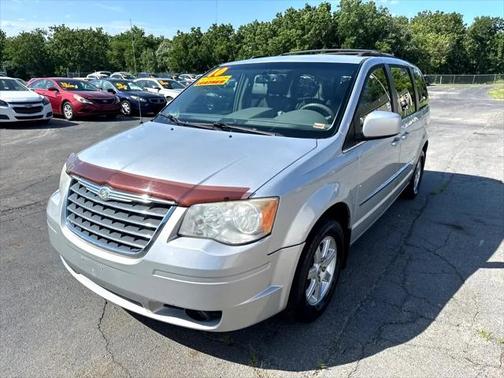 2010 Chrysler Town & Country Touring