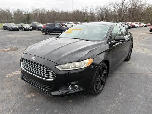 BLACK 2016 Ford Fusion SE