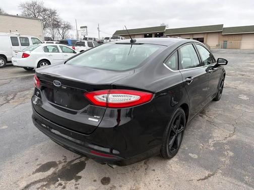 BLACK 2016 Ford Fusion SE