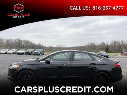 BLACK 2016 Ford Fusion SE