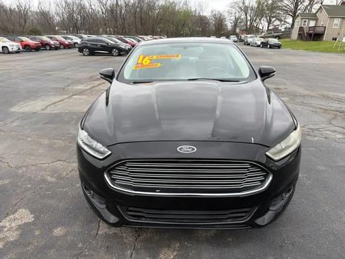 BLACK 2016 Ford Fusion SE