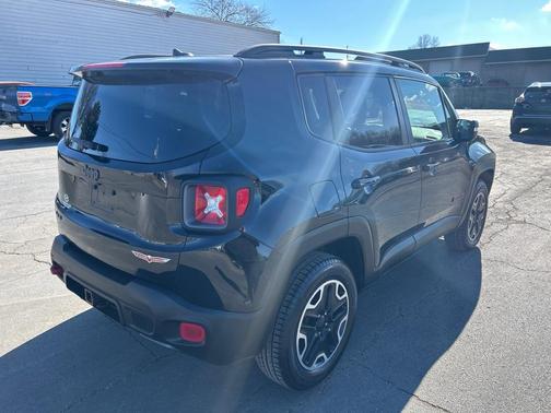 2016 Jeep Renegade Trailhawk