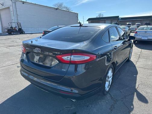 2013 Ford Fusion SE
