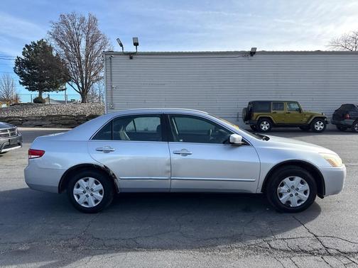 2003 Honda Accord LX sedan AT