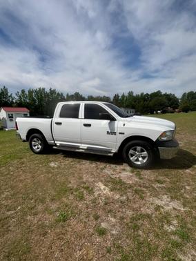 Bright White Clearcoat 2018 RAM 1500 Tradesman