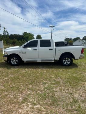 Bright White Clearcoat 2018 RAM 1500 Tradesman