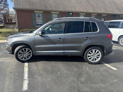 2016 Volkswagen Tiguan SE