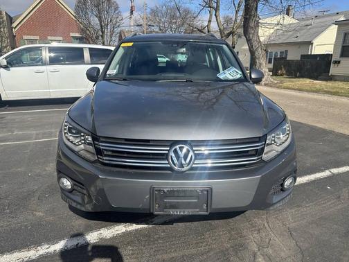 2016 Volkswagen Tiguan SE