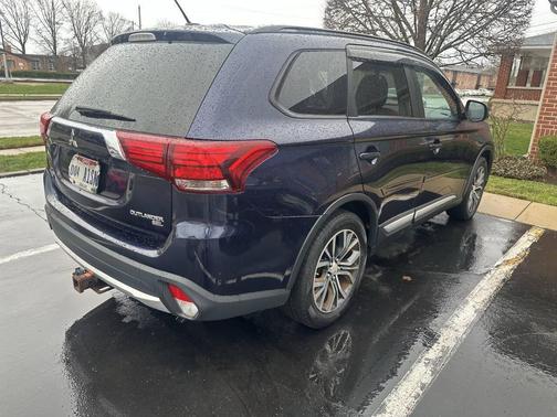Cosmic Blue Metallic 2016 Mitsubishi Outlander SEL
