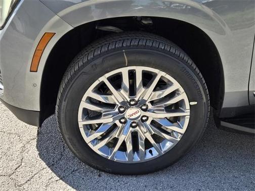 2025 GMC Yukon Elevation