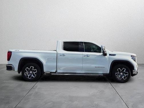 White 2024 GMC Sierra 1500 SLT