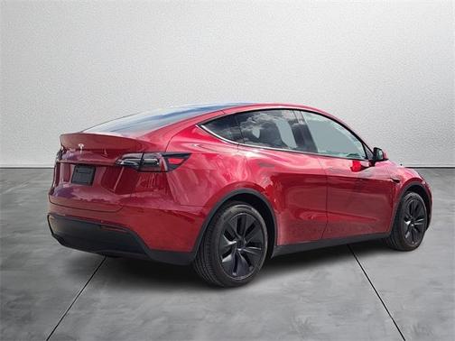 2025 Tesla Model Y Long Range