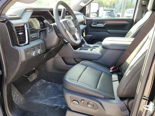 2025 GMC Sierra 3500 Denali