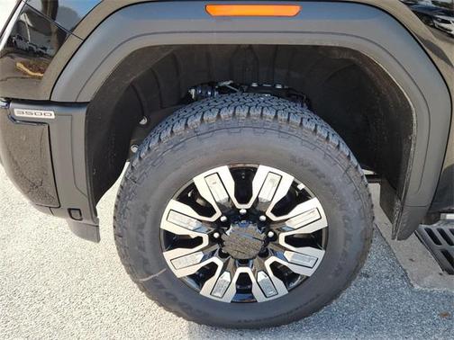 2025 GMC Sierra 3500 Denali