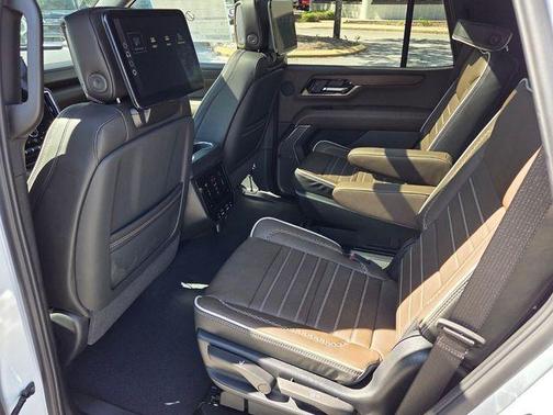 Glacier White 2026 GMC Yukon Denali Ultimate