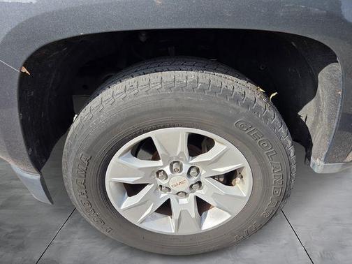 Cyber Gray Metallic 2017 GMC Canyon SLE