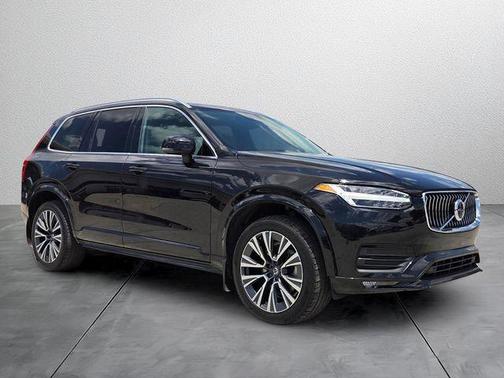 Onyx Black Metallic 2020 Volvo XC90 T5 Momentum 7 Passenger