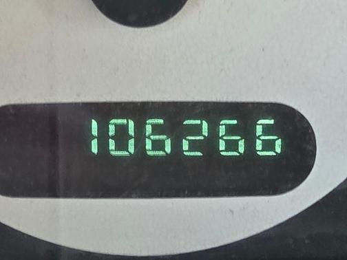 2002 Chrysler Voyager 