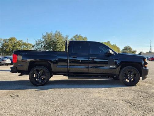 2018 Chevrolet Silverado 1500 Custom
