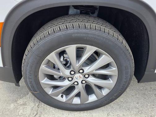 Summit White 2026 Buick Enclave Preferred