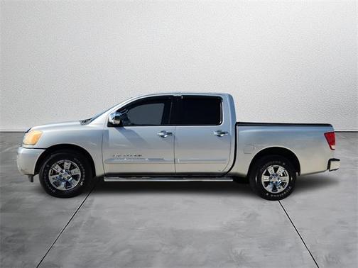 2013 Nissan Titan SV