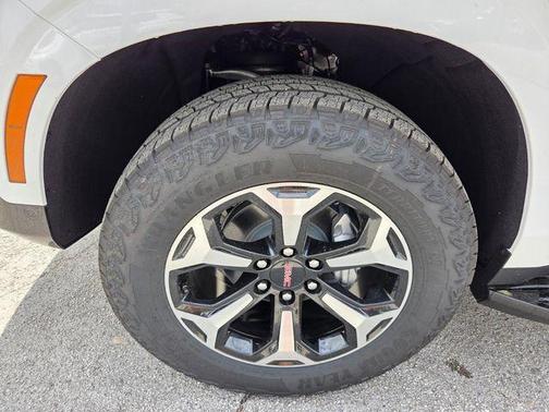 Summit White 2026 GMC Yukon AT4